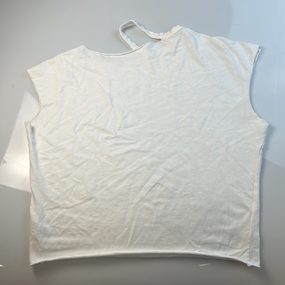 In Luv Neck Detail Cut off Shirt S58-38 - Picture 5 of 6